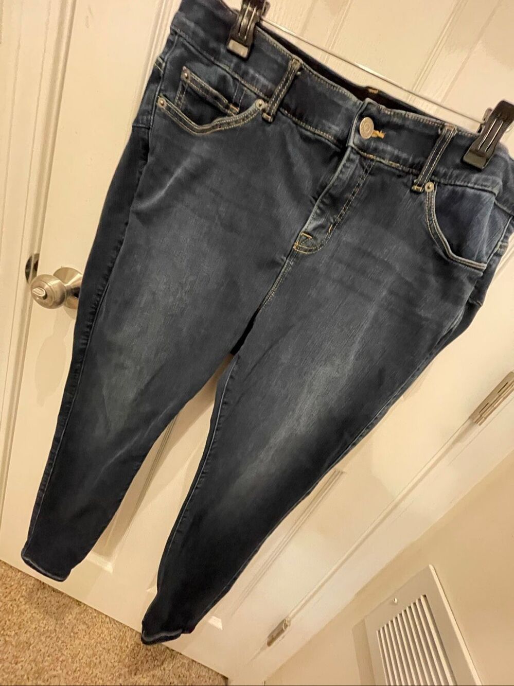 Torrid women’s bombshell skinny jeans size 20R